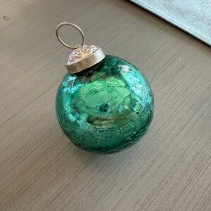 Green Crackle Glass bulbs